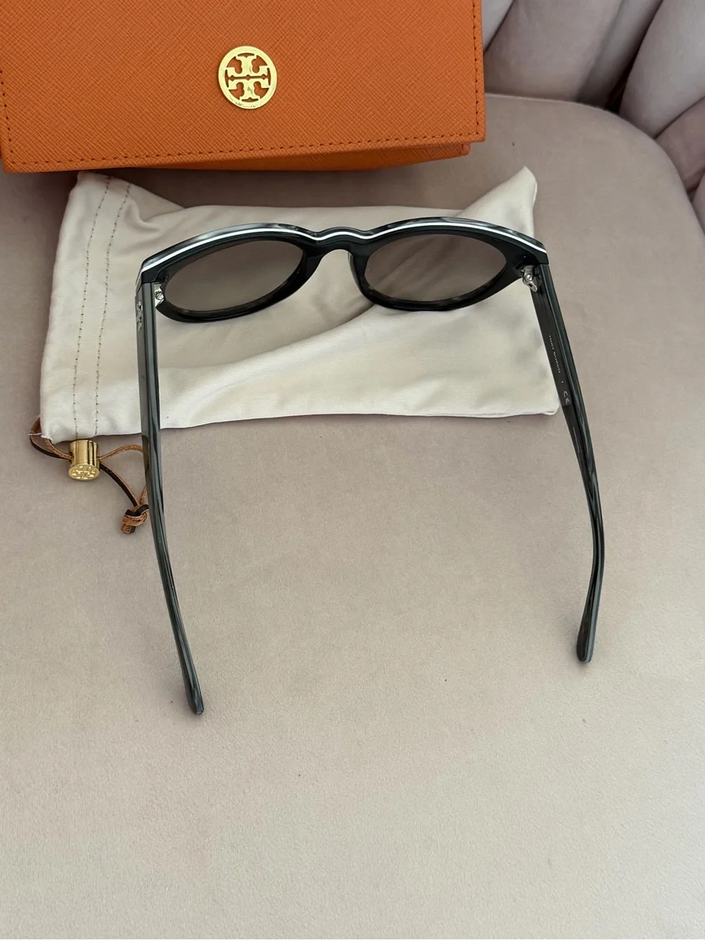 Tory Burch TY7080 Metallic Grey Horn Gradient Sunglasses 51-22-135 and Case